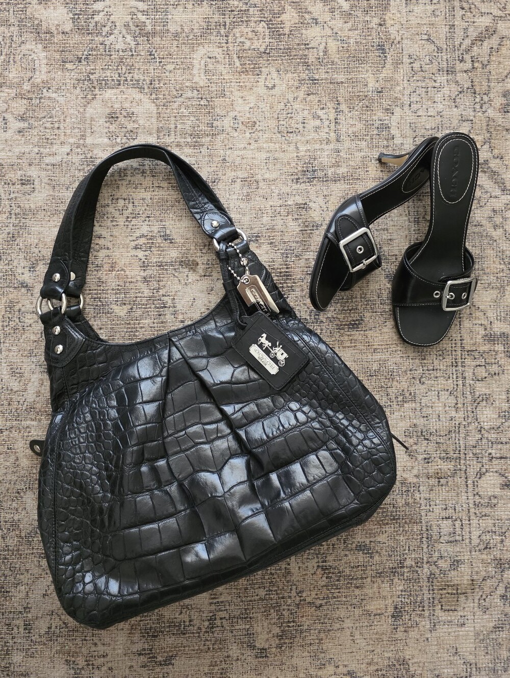 💞TAKING TO CONSIGNMENT💞Coach Black Croc-Embossed Leather Shoulder Bag